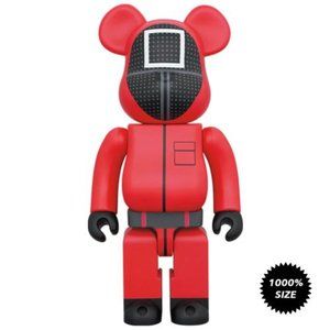 Squid Game Guard SQUARE 1000% Bearbrick by Medicom Toy